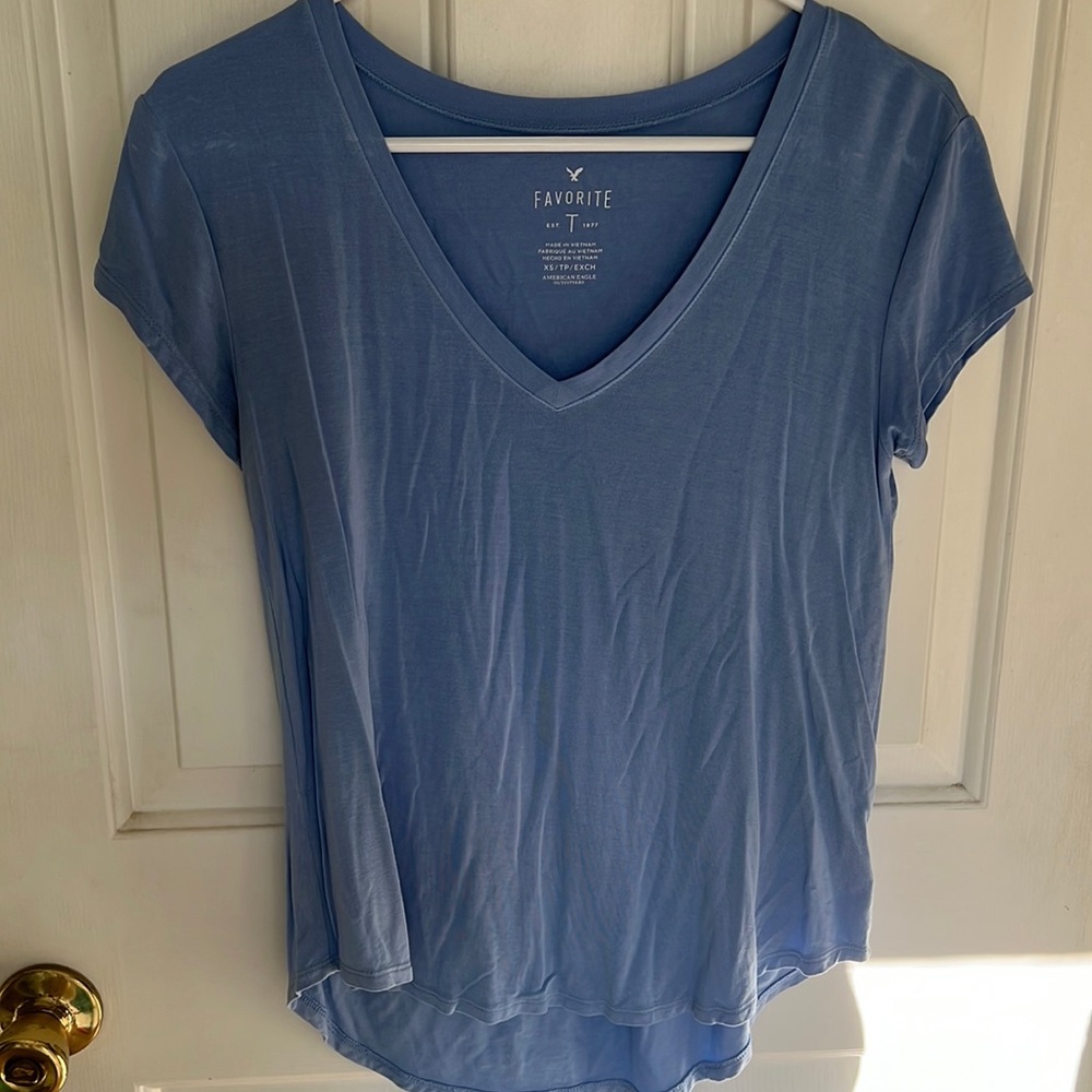 American Eagle Tee. Size XS. Like New.